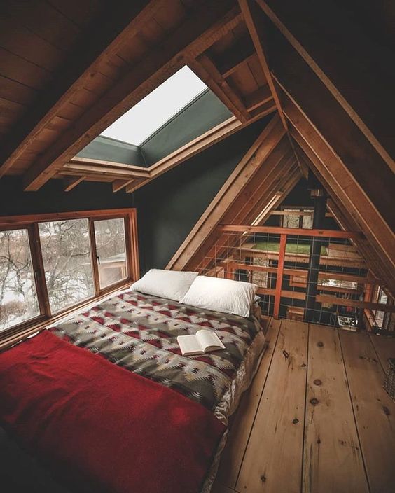 Rustic Attic Bedroom Ideas 