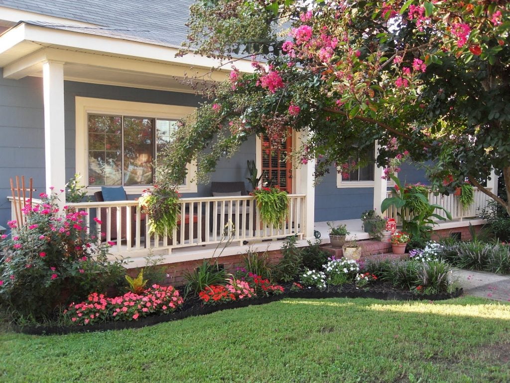 Top 15+ Small Front Yard Landscaping Ideas » Jessica Paster