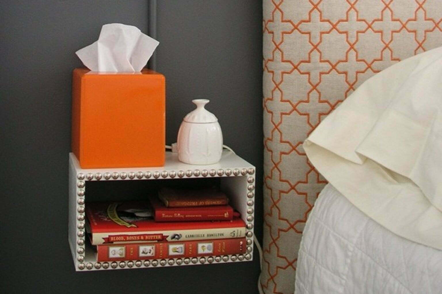 Best 25 Nightstand Ideas For Small Spaces Jessica Paster